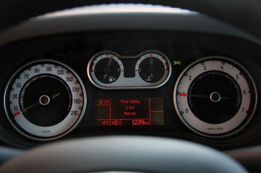  Fiat 500L 2014 года  (фото 35 из 138)
